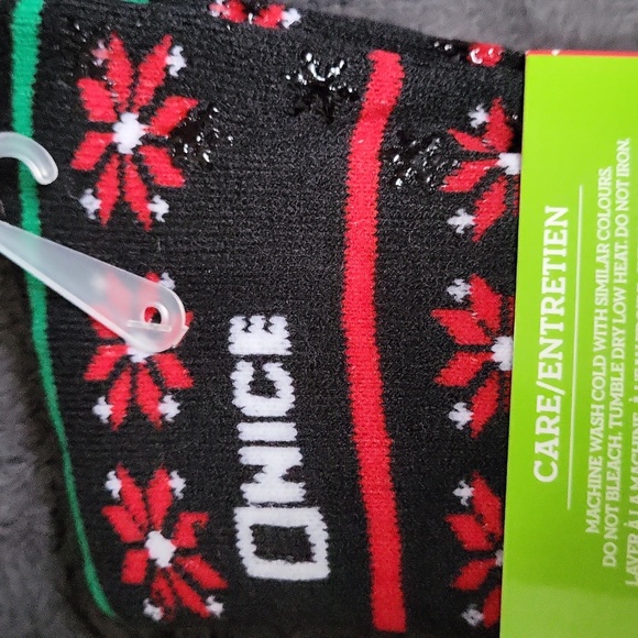 NWT! Women's Warm & Cozy Holiday Socks! - Picture 4 of 6